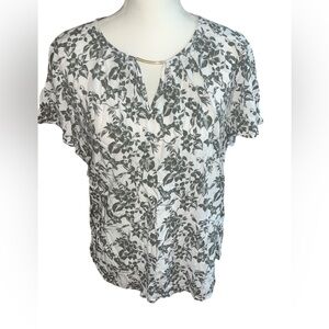 Liz Claiborne xl green floral top